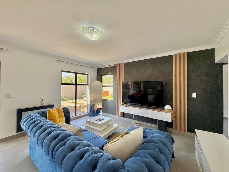 To Let 4 Bedroom Property for Rent in Hartbeespoort Rural North West
